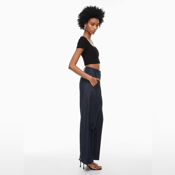 Aritzia Babaton Sculpt Knit Squareneck Top - Black Ribbed Short Sleeve Shirt - Picture 5 of 10